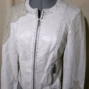 BKE The Buckle Pleather Moto Jacket sz S Ivory Gray distressed Lace trim Sexy!